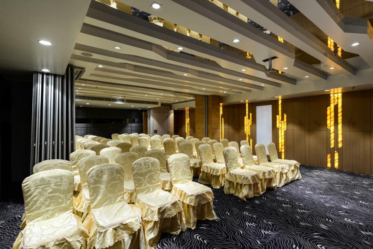 Hotel Atishay Bhopal Exterior foto